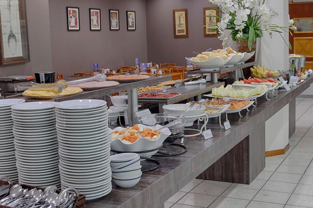Plaza Camboriú Hotel