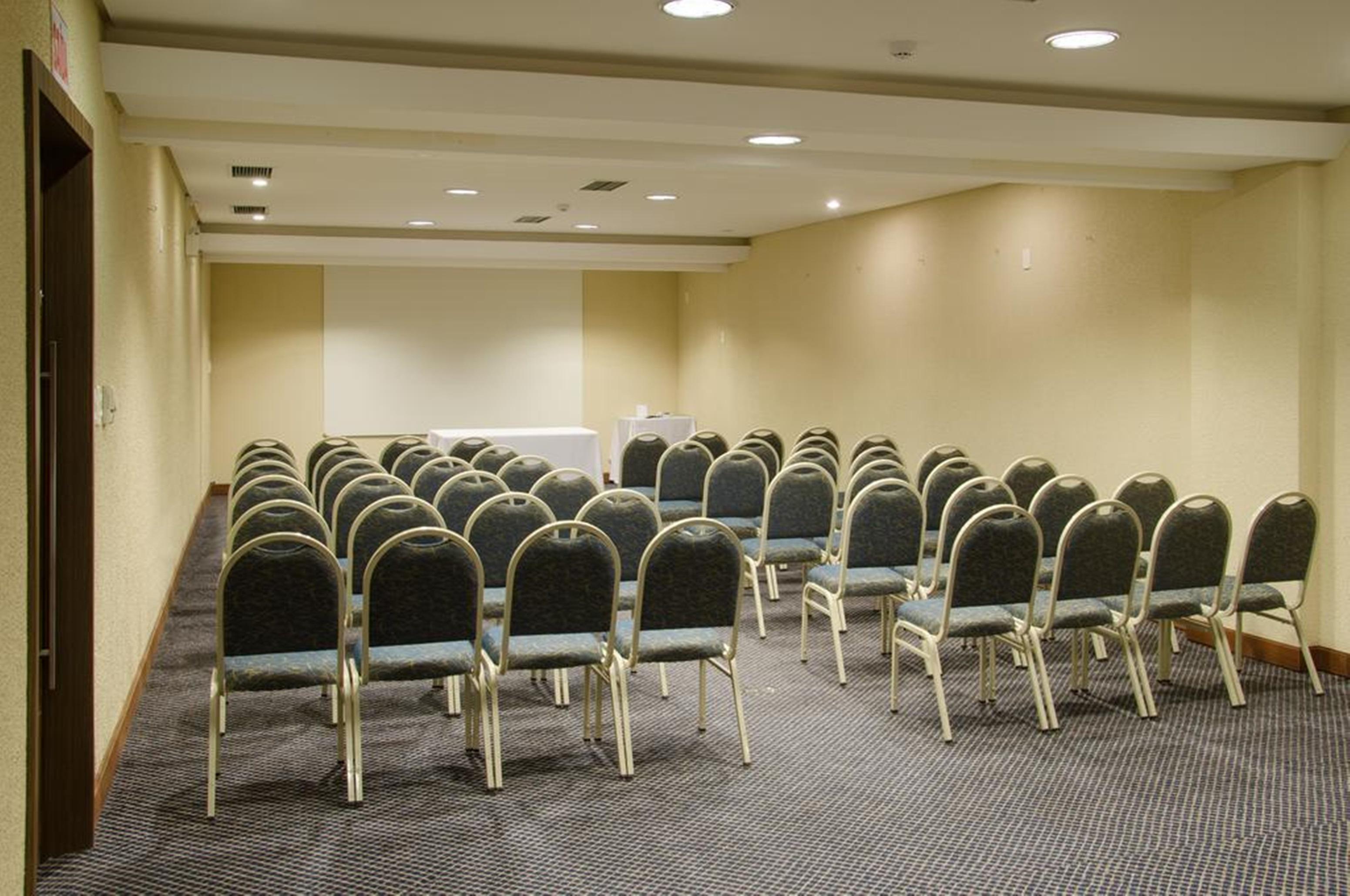 Hotel Plaza Camboriú 4*