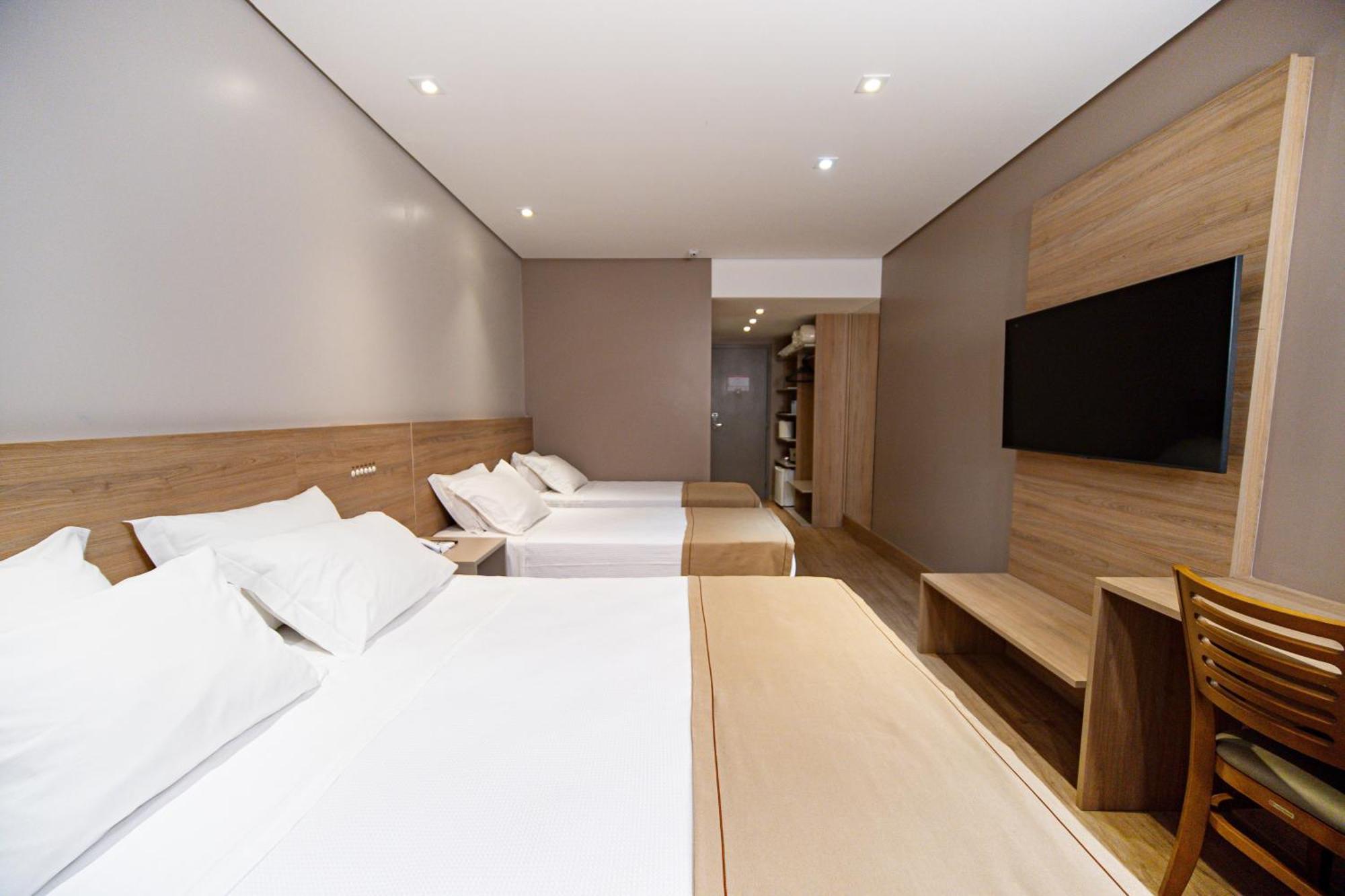 Hotel Plaza Camboriú 4*